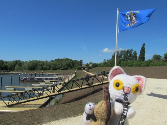 Clarence the Clarinet-Playing Cat and Boris the Bass-Playing Bear | Marina opening, Shakespeare Marina (Stratford-upon-Avon), May 2022