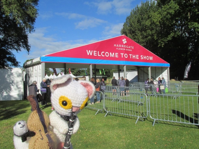 Clarence the Clarinet-Playing Cat and Boris the Bass-Playing Bear | Harrogate Autumn Flower Show, Newby Hall (Ripon), September 2022